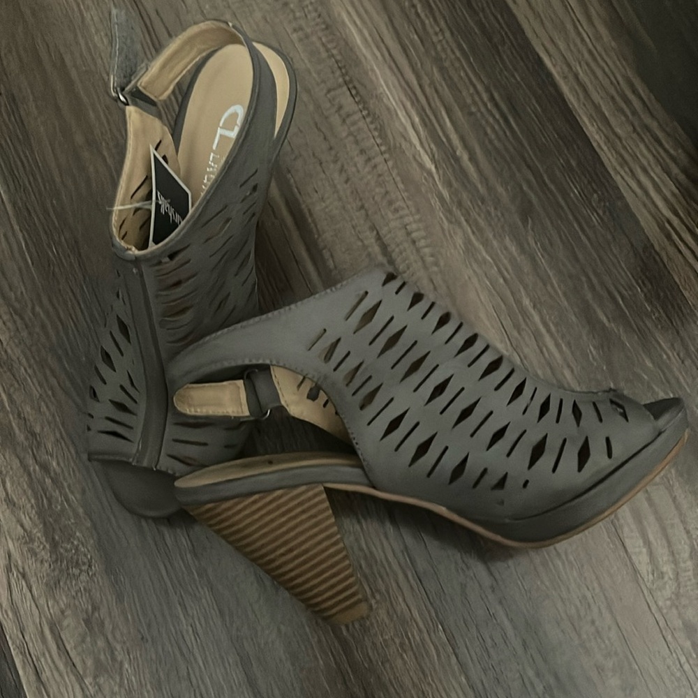 Chinese laundry heels brand new